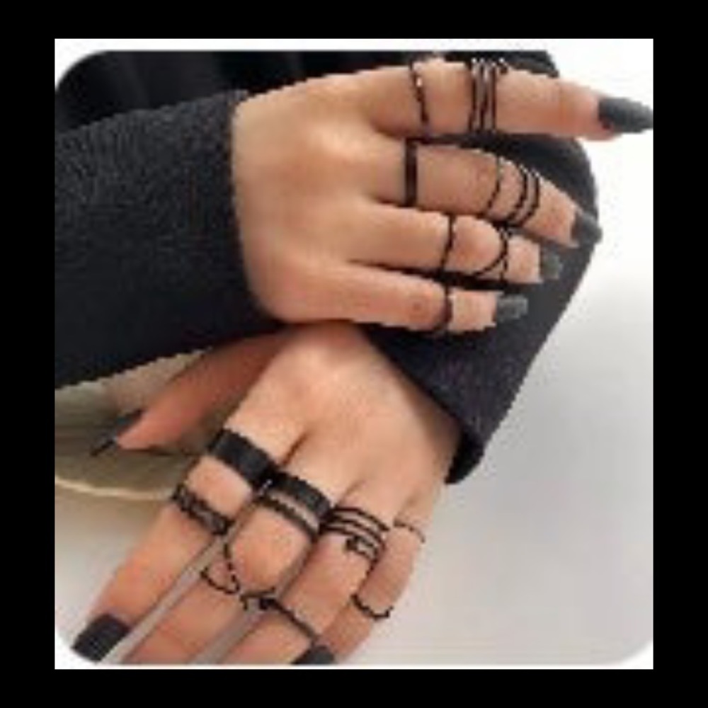 Set of black rings